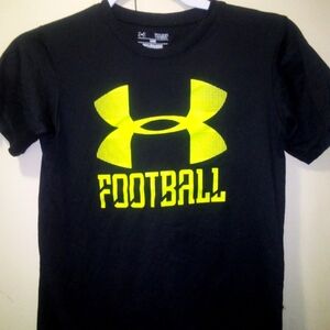 Boy's Youth Under Armour short sleeve shirt size Small